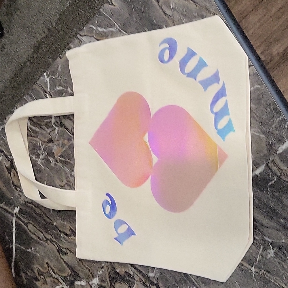 Tote - Picture 4 of 4